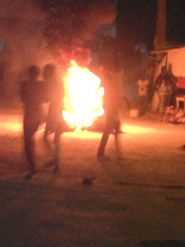 Exclusivité-Photos Vidéos: attaque de la maison familiale de Khalifa Sall à Grand-Yoff Exclusivité-Photos Vidéos: attaque de la maison familiale de Khalifa Sall à Grand-Yoff