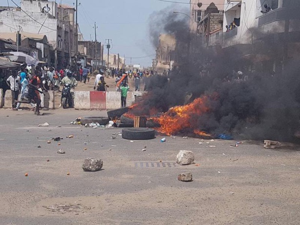 Images exclusives à Djiddah Thiaroye Kaw: Plusieurs jeunes du Grand Parti arrêtés