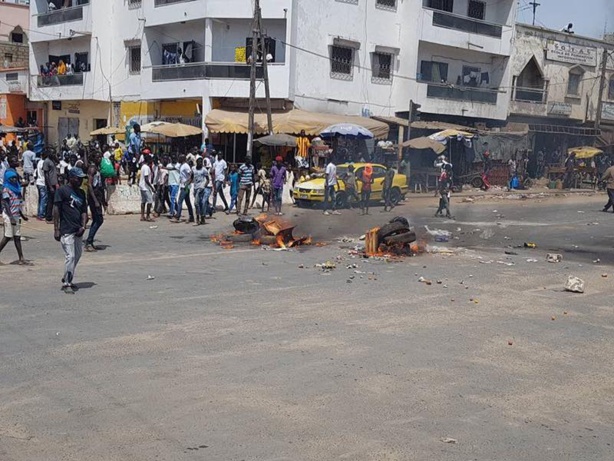 Images exclusives à Djiddah Thiaroye Kaw: Plusieurs jeunes du Grand Parti arrêtés