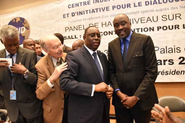 « Prix Macky Sall pour le Dialogue en Afrique » : Charité bien ordonnée…. « Prix Macky Sall pour le Dialogue en Afrique » : Charité bien ordonnée….