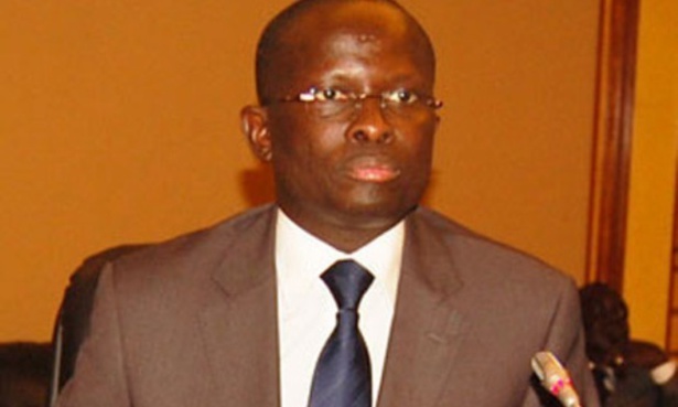 Modou Diagne Fada: "Quel policier ose convoquer Khalifa Sall sans avoir l'aval du président de la République" Modou Diagne Fada: "Quel policier ose convoquer Khalifa Sall sans avoir l'aval du président de la République"