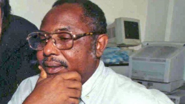 le journaliste Deyda Hydara, sauvagement tué par la soldatesque de Jammeh le journaliste Deyda Hydara, sauvagement tué par la soldatesque de Jammeh