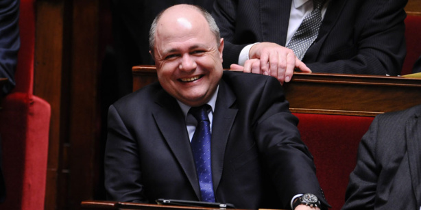 France: Les 24 contrats des filles du ministre de l'Intérieur, Bruno Le Roux, à l’Assemblée