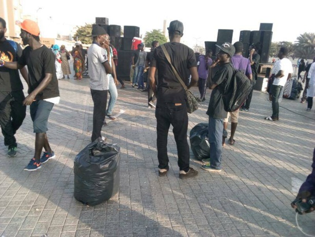 Y en a marre : Après le rassemblement, le comportement citoyen Y en a marre : Après le rassemblement, le comportement citoyen