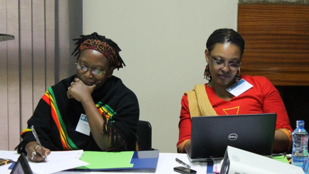 Ouganda : la militante des droits des femmes Stella Nyanzi arrêtée pour avoir critiqué la Première Dame Ouganda : la militante des droits des femmes Stella Nyanzi arrêtée pour avoir critiqué la Première Dame