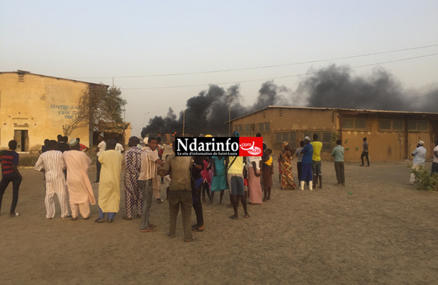 URGENT : incendie au quai de pêche de l'hydrobase de Saint-Louis URGENT : incendie au quai de pêche de l'hydrobase de Saint-Louis