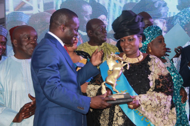 La présidente du HCDS tout sourire La présidente du HCDS tout sourire