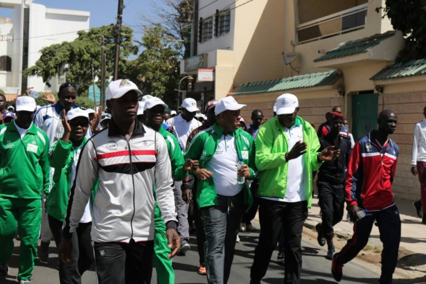 Les images de la randonnée pédestre des agents de l'Etat Les images de la randonnée pédestre des agents de l'Etat