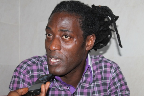 Le sous-préfet des Almadies menace détruire le resto de Mame Ngor Jazaka Le sous-préfet des Almadies menace détruire le resto de Mame Ngor Jazaka