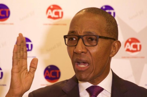 Abdoul Mbaye attaque les décrets du président octroyant à Frank Timis les blocs gaziers et pétroliers de Kayar et de Saint-Louis Abdoul Mbaye attaque les décrets du président octroyant à Frank Timis les blocs gaziers et pétroliers de Kayar et de Saint-Louis