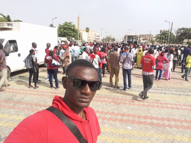 Vivez les premières images de la marche de la presse Vivez les premières images de la marche de la presse