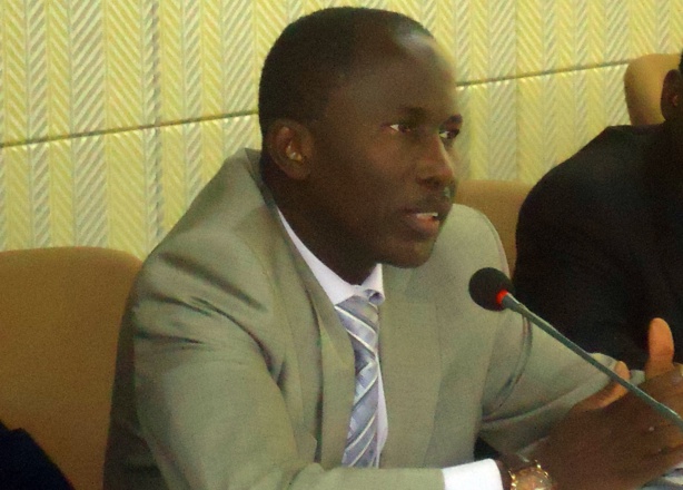 Gambie: Limogeage du gouverneur de la Banque Centrale Gambie: Limogeage du gouverneur de la Banque Centrale