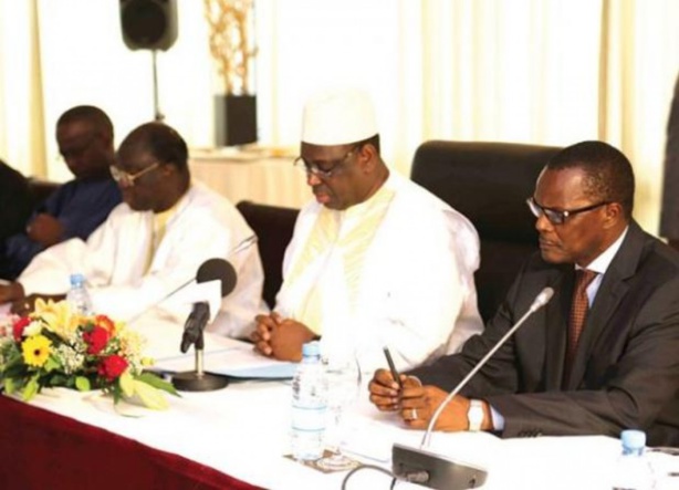 Force et faiblesse de Bennoo Bokk Yaakaar : Macky rattrapé par le non-respect de sa promesse de réduire son mandat de 7 à 5 ans Force et faiblesse de Bennoo Bokk Yaakaar : Macky rattrapé par le non-respect de sa promesse de réduire son mandat de 7 à 5 ans