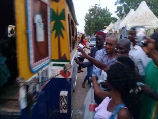 Abdoul Mbaye distribue des ndogous aux hlm