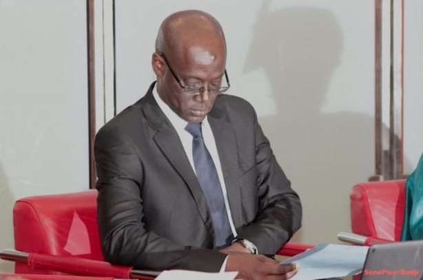 Thierno Alassane Sall : «Quiconque accepte que les faits de corruption lui soient imposés, participe à la mise à genou des fondements du pays» Thierno Alassane Sall : «Quiconque accepte que les faits de corruption lui soient imposés, participe à la mise à genou des fondements du pays»