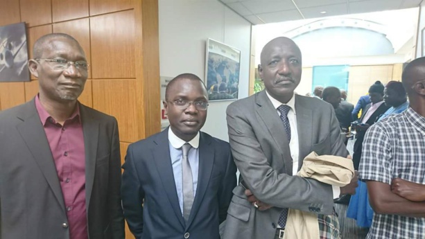 Les images du départ de Wade à l'aéroport du Bourget Les images du départ de Wade à l'aéroport du Bourget