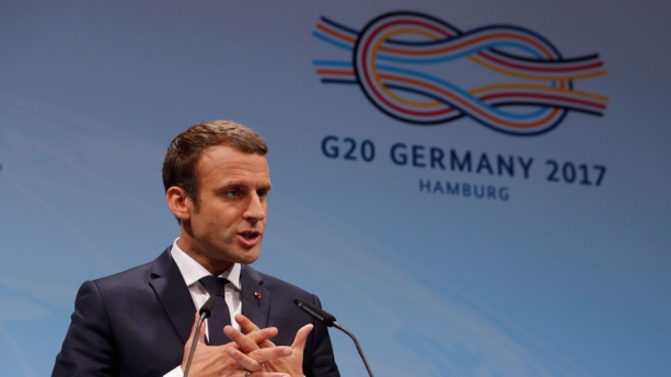 La violente charge d’Achille MBembé contre Macron La violente charge d’Achille MBembé contre Macron