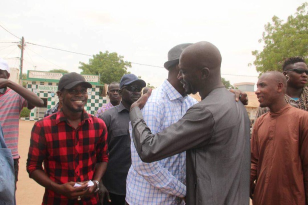 Les images de la rencontre entre Ousmane Sonko et Mamadou Sy Tounkara à Louga Les images de la rencontre entre Ousmane Sonko et Mamadou Sy Tounkara à Louga