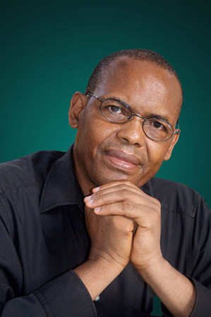 L’écrivain Thierno Monénembo : «Khalifa Sall est un opposant doté de courage et d’intelligence, donc un homme à abattre». L’écrivain Thierno Monénembo : «Khalifa Sall est un opposant doté de courage et d’intelligence, donc un homme à abattre».