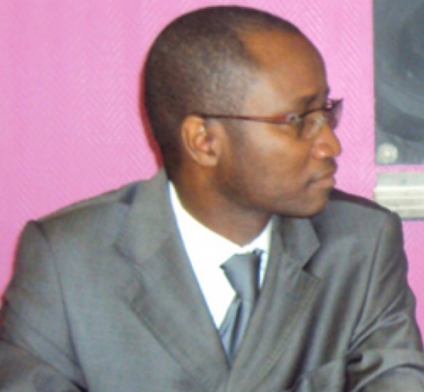 Ibrahima Thiam persiste et signe : «Niba Sène n’est pas inscrite sur les listes électorales en France, donc elle ne peut pas être députée» Ibrahima Thiam persiste et signe : «Niba Sène n’est pas inscrite sur les listes électorales en France, donc elle ne peut pas être députée»