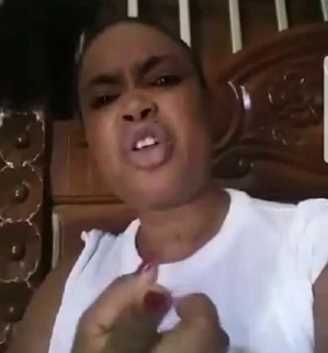 Penda Ba placée sous mandat de dépôt pour diffusion de message xénophobe Penda Ba placée sous mandat de dépôt pour diffusion de message xénophobe