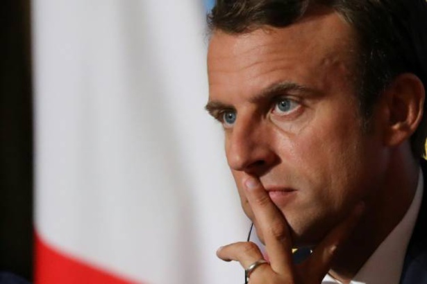 Le président Macron en marche contre les terroristes