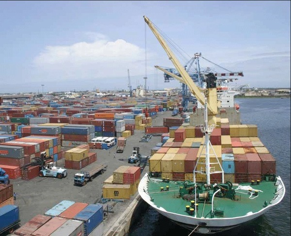 Vol de conteneurs au Port : Des douaniers font échec à une quinzaine de malfaiteurs