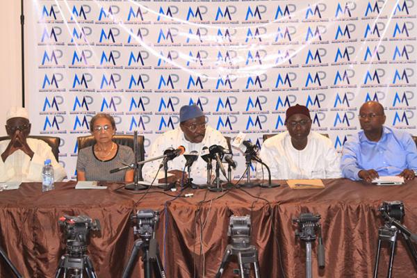  Le collectif pour la libération de Lamine Diack lance une pétition et interpelle l’etat