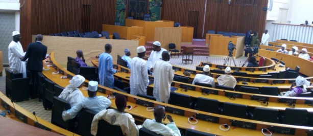 Installation des commissions à l’Assemblée Nationale : Quand les partis se sacrifient au profit des alliances Installation des commissions à l’Assemblée Nationale : Quand les partis se sacrifient au profit des alliances