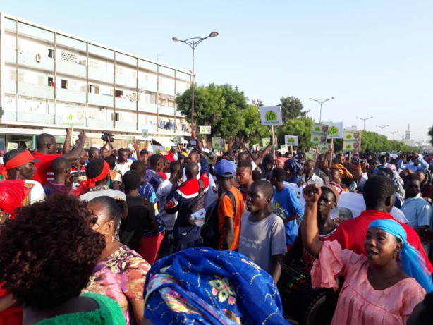 Photos : Démonstration de force des pro-Khalifa Photos : Démonstration de force des pro-Khalifa