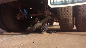 Ziguinchor : Un violent accident entre un camion et une moto Jakarta fait un mort et un blessé grave