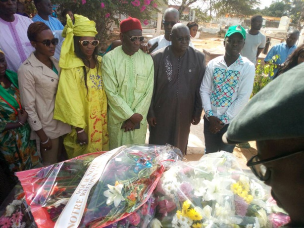 Même en prison, Khalifa a, lui aussi, rendu hommage à son mentor Senghor Même en prison, Khalifa a, lui aussi, rendu hommage à son mentor Senghor