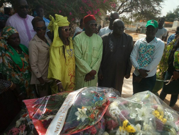Même en prison, Khalifa a, lui aussi, rendu hommage à son mentor Senghor Même en prison, Khalifa a, lui aussi, rendu hommage à son mentor Senghor