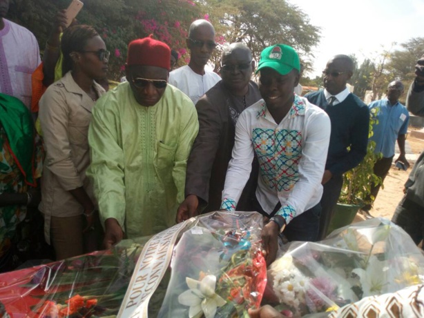 Même en prison, Khalifa a, lui aussi, rendu hommage à son mentor Senghor Même en prison, Khalifa a, lui aussi, rendu hommage à son mentor Senghor