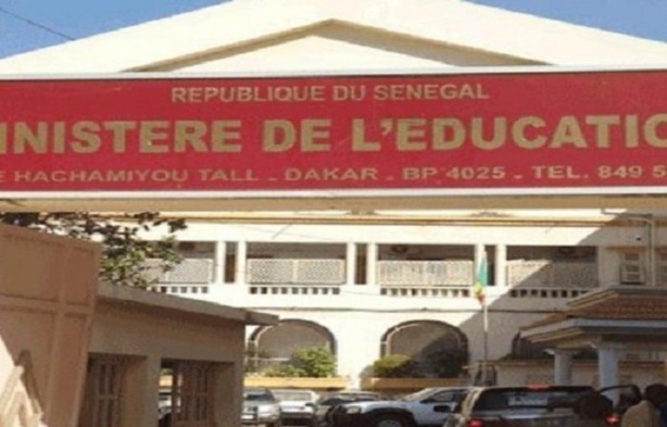 Le président Sall secoue les académies scolaires