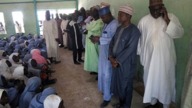 Nigeria : une cinquantaine de lycéennes enlevées Nigeria : une cinquantaine de lycéennes enlevées