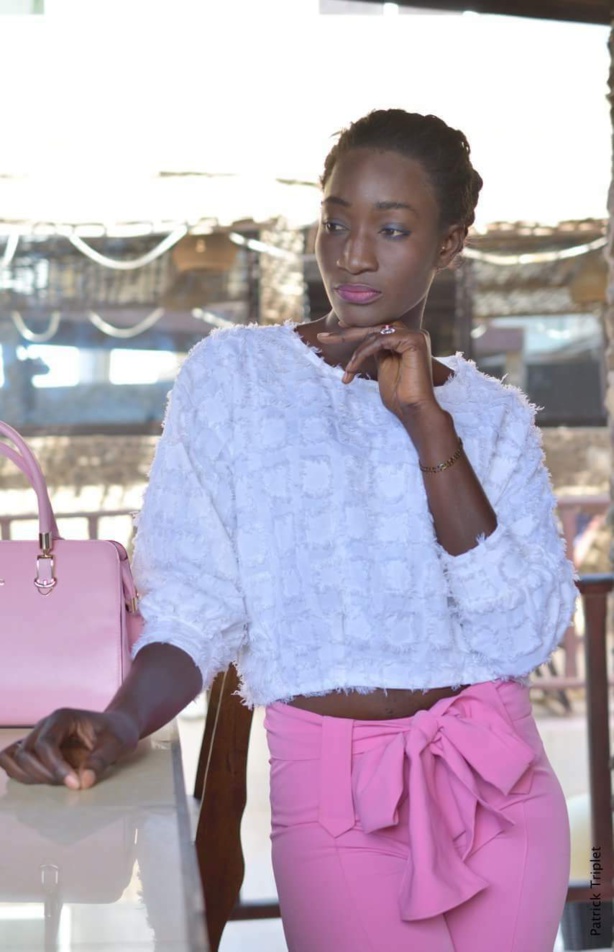 Adja Diallo, la sirène  du fleuve de la ville de Mame Mindiss 