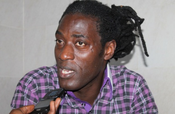 Le chroniqueur Tahirou Sarr descend Mame Goor Diazaga «ton imbécilité commence à dépasser les bornes» Le chroniqueur Tahirou Sarr descend Mame Goor Diazaga «ton imbécilité commence à dépasser les bornes»