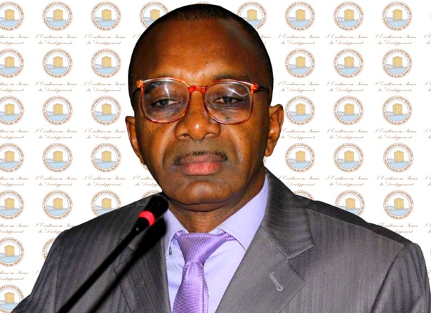 Macky limoge le recteur de l'UGB et le directeur du Crous de Saint-Louis Macky limoge le recteur de l'UGB et le directeur du Crous de Saint-Louis