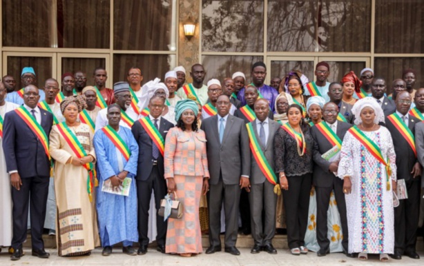 La liste complète des nouveaux membres du Conseil économique, social et environnemental (CESE) La liste complète des nouveaux membres du Conseil économique, social et environnemental (CESE)