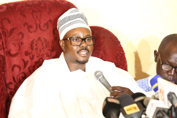 Serigne Bass Abdou Khadre défend le bilan de Macky Sall Serigne Bass Abdou Khadre défend le bilan de Macky Sall