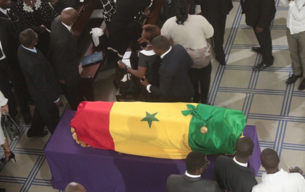 Obsèques Bruno Diatta : La République reconnaissante ! Obsèques Bruno Diatta : La République reconnaissante !