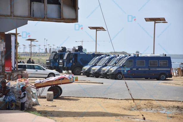 Visite de Macky à l'UCAD : la sécurité bunkérise les lieux Visite de Macky à l'UCAD : la sécurité bunkérise les lieux