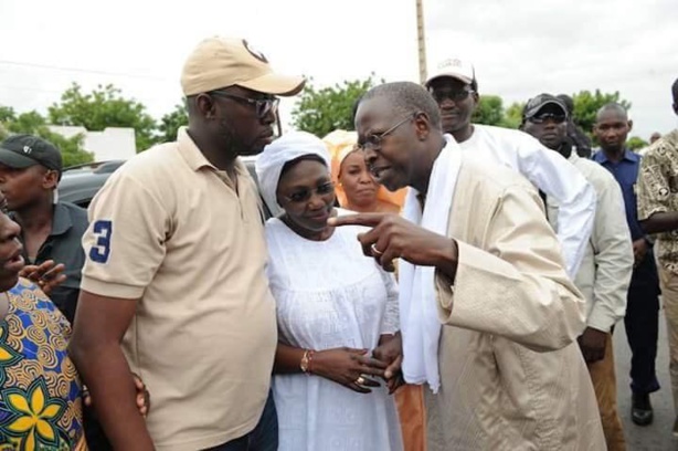Cissé Kane Ndao en couleurs beige-marron Cissé Kane Ndao en couleurs beige-marron