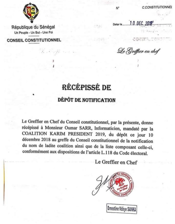 Karim Wade a reçu son récépissé de dépôt de candidature Karim Wade a reçu son récépissé de dépôt de candidature