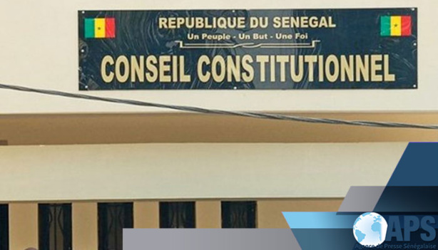 Faut-il brûler le Conseil Constitutionnel ? Faut-il brûler le Conseil Constitutionnel ?