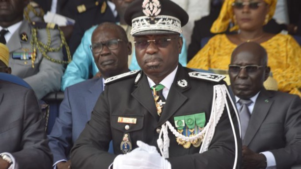 Corruption dans la Gendarmerie : Le Haut commandant de la Gendarmerie nationale Cheikh Sène confirme partiellement Corruption dans la Gendarmerie : Le Haut commandant de la Gendarmerie nationale Cheikh Sène confirme partiellement