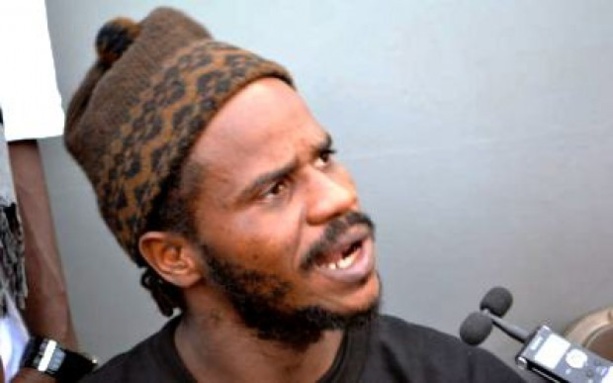 Tiaat yen a marre : «Le procureur a assez de preuves pour mettre Aliou Sall en prison…» Tiaat yen a marre : «Le procureur a assez de preuves pour mettre Aliou Sall en prison…»