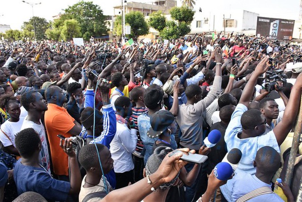 Les images du rassemblement de Aar Li Nu Bok Les images du rassemblement de Aar Li Nu Bok