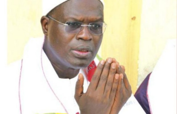 Khalifa Sall se recueille au mausolée de son homonyme Serigne Babacar Sy Khalifa Sall se recueille au mausolée de son homonyme Serigne Babacar Sy